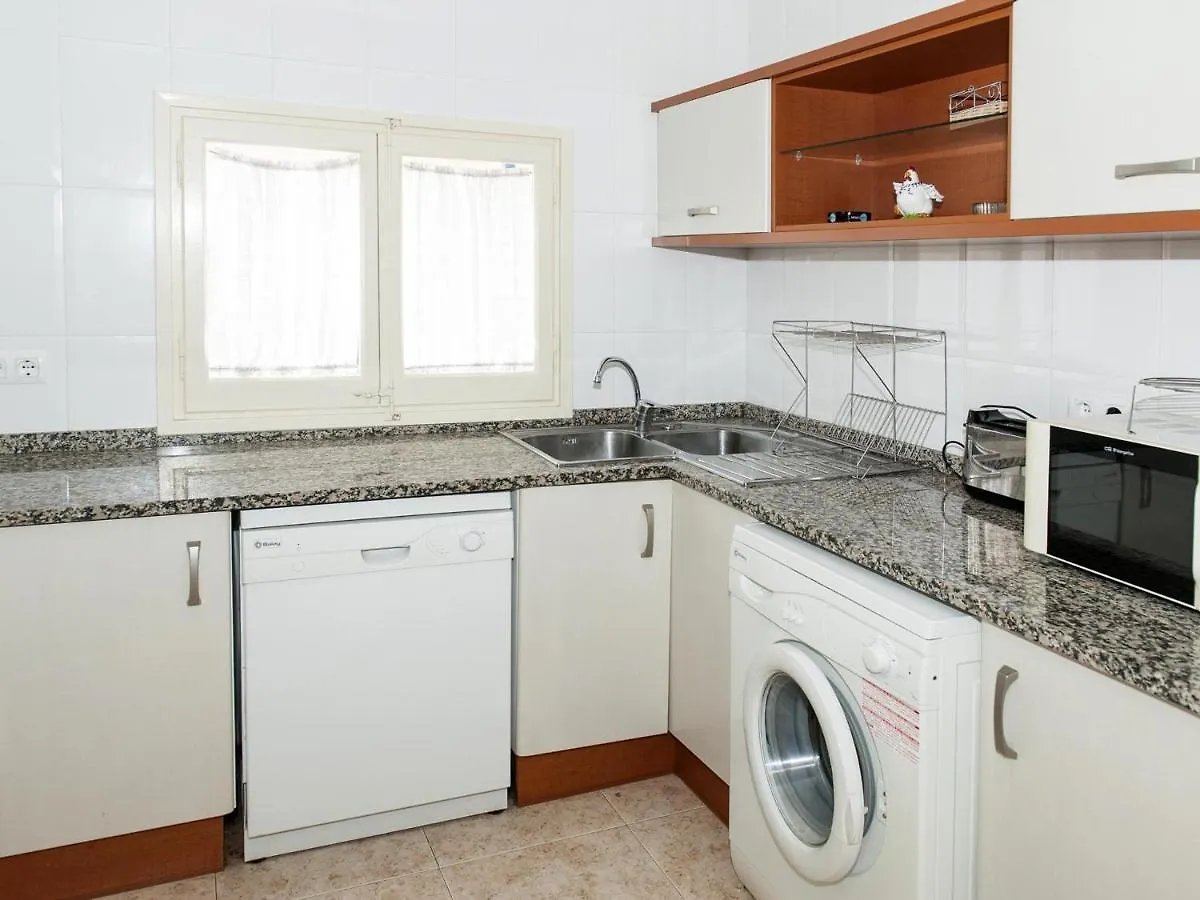 Apartamento Con Terraza, Parking Y Jardin, A 300M De La Playa - Es-228-40 Llançà